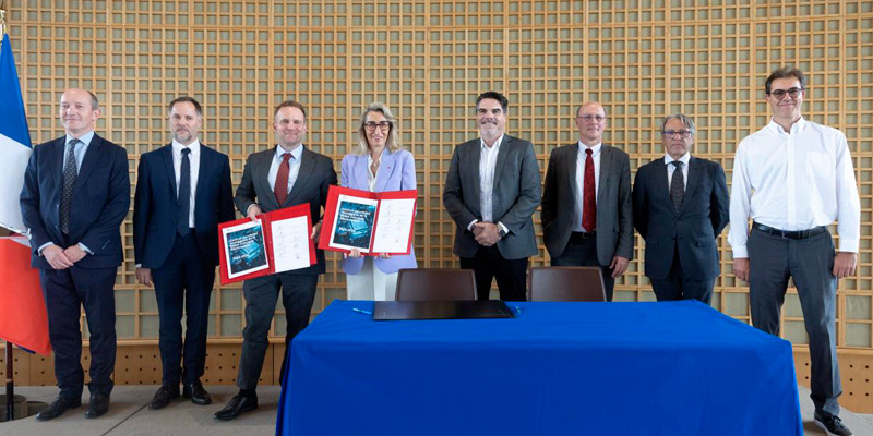 Signature du contrat stratégique de la filière électronique pour la période 2025-2028